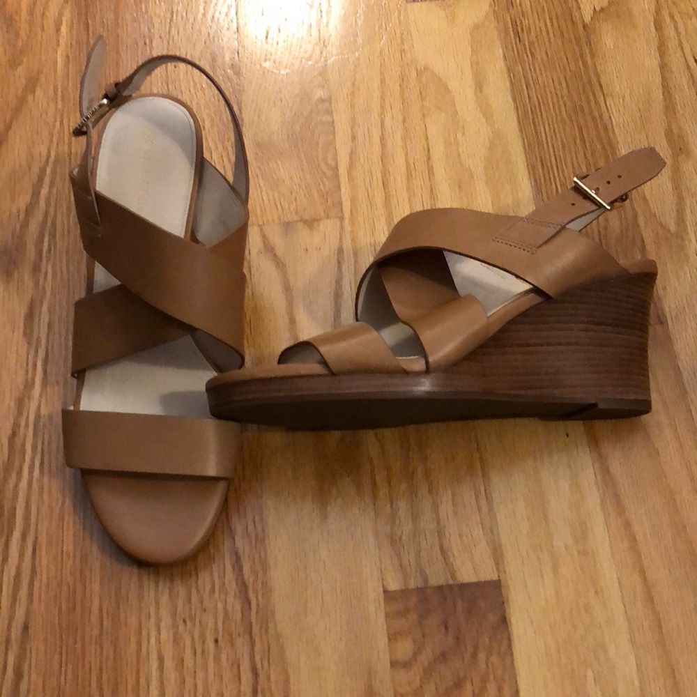 EUC Cole Hana Wedges